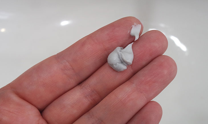 Espuma de Limpeza Carvão Detox, da RK by Kiss 3