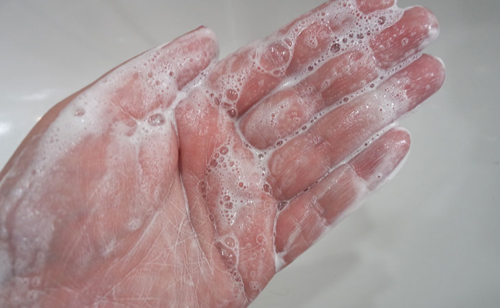 Espuma de Limpeza Carvão Detox, da RK by Kiss 4