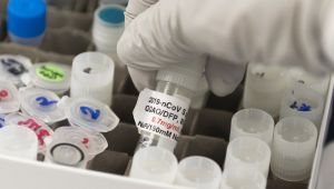 Imunização em dezembro só é possível com resultados da fase 3, dizem cientistas