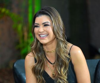 Rick e Renner contam seus segredos no “De Papo com Amanda Françozo” - Audiência da TV 2 Foto: Apresentadora Amanda Françozo