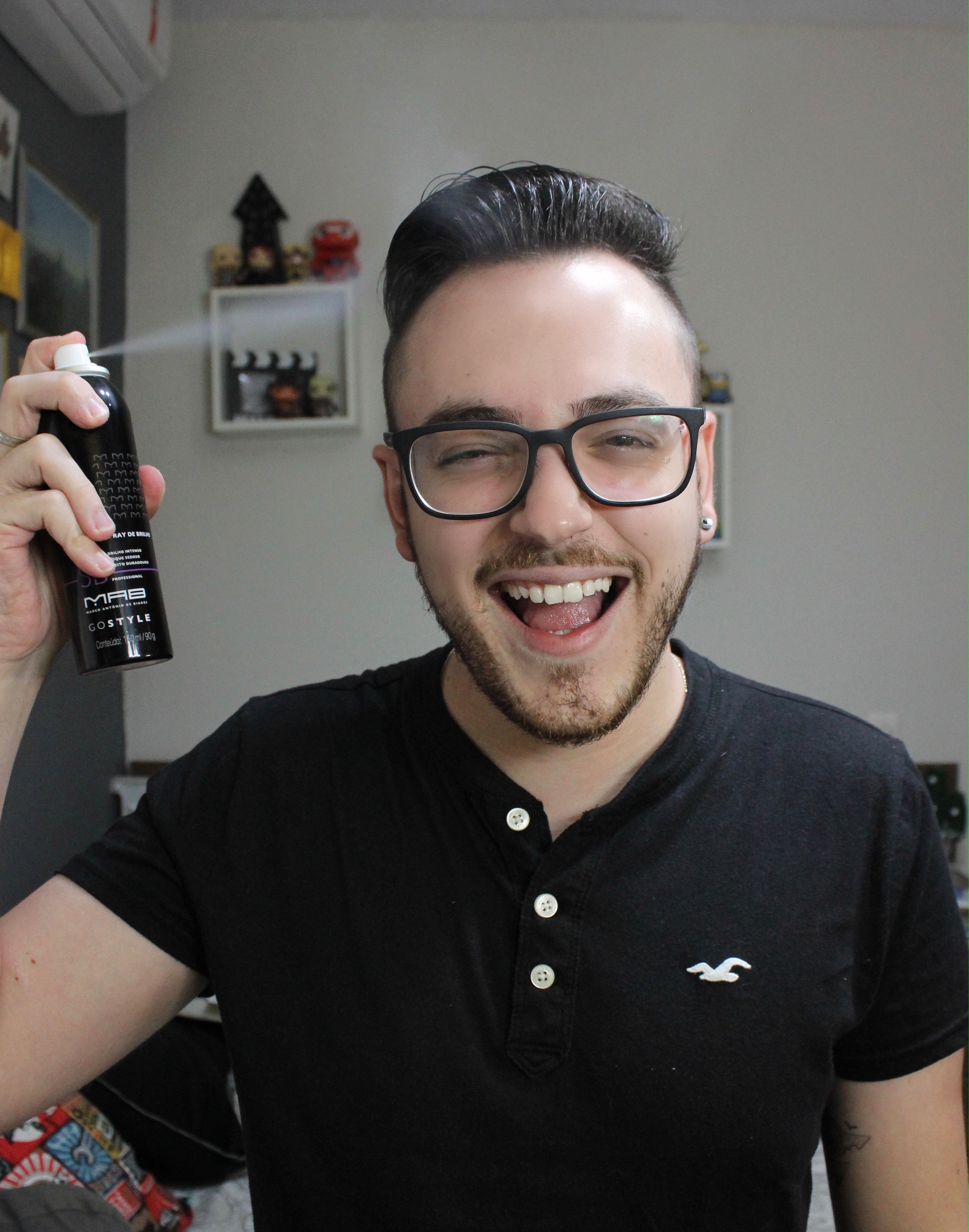 Felippe resenha o Spray de Brilho Brilho Intenso Gostyle, MAB  (Foto: acervo pessoal)