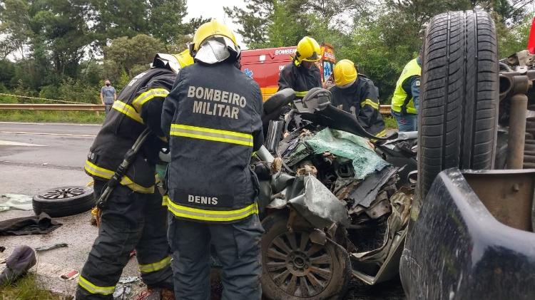 Três mulheres e três crianças morrem em grave acidente na BR-280, em Santa Catarina - Divulgação/Bombeiros - Divulgação/Bombeiros