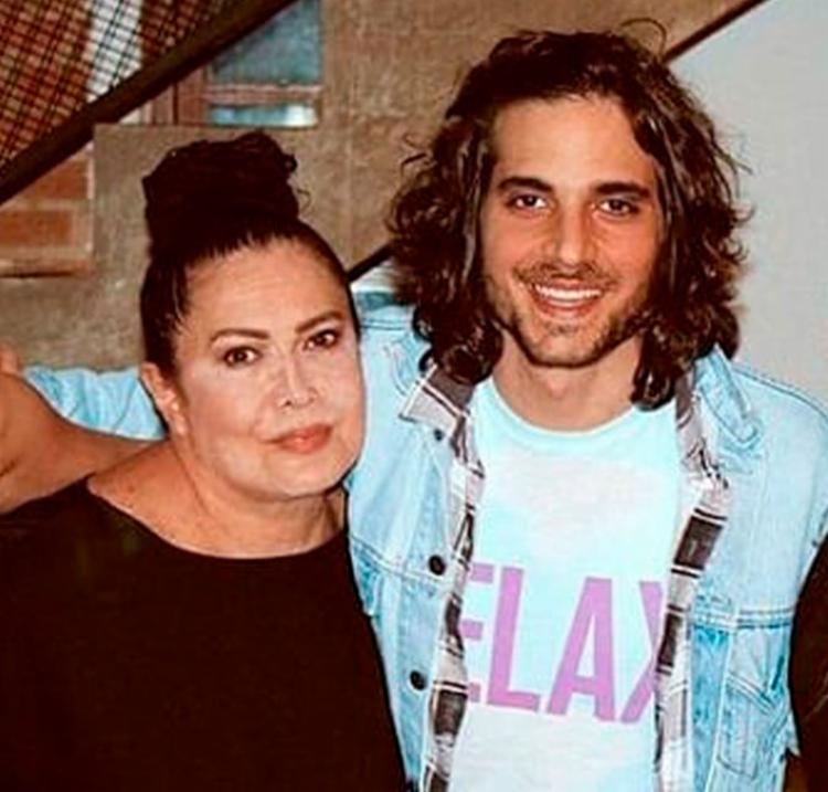 Mãe do cantor falou sobre participação do filho no BBB | Foto: Divulgação - Foto: Divulgação