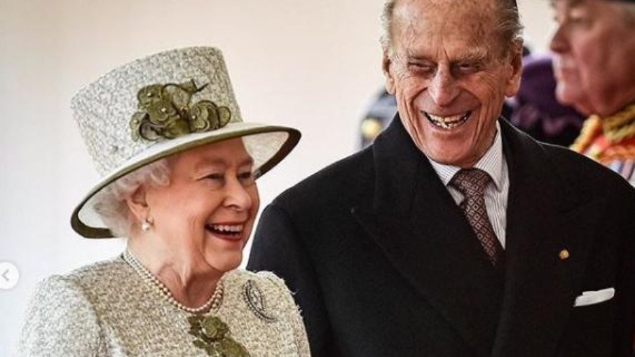 Príncipe Philip morre após 80 anos de relacionamento com a Rainha Elizabeth