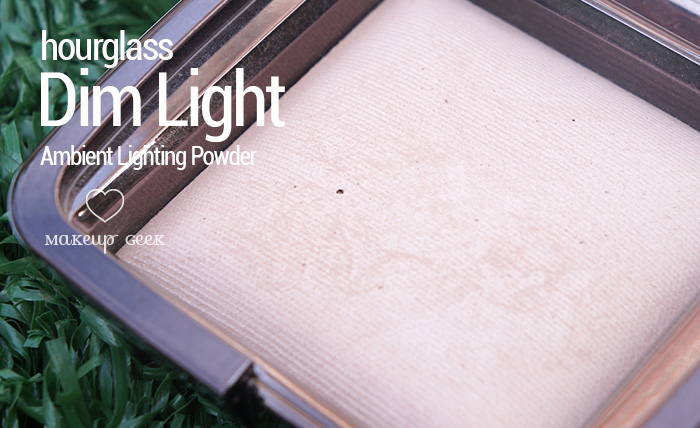 Ambient Lighting Powder na cor Dim Light da Hourglass