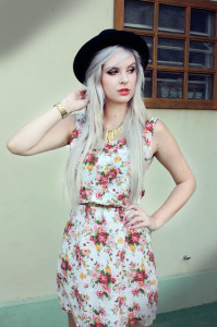 vestidos-florais-curva-cintura