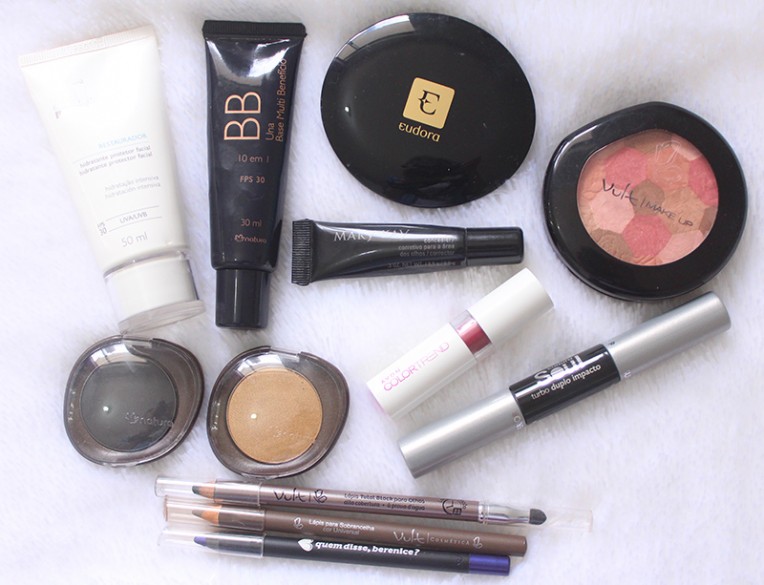 3-volta as aulas- maquiagem cabelo e 3 looks