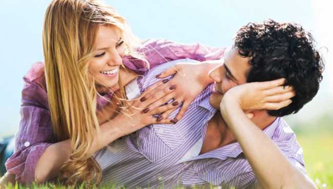 Casal-apaixonado-simpatias-amor