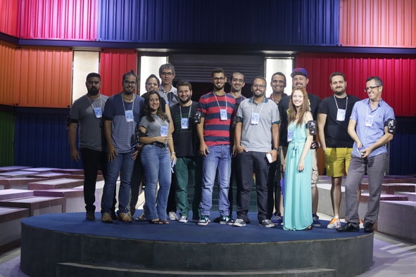 Pose para a foto oficial antes de entrar na casa