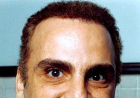Ele era filho do almirante e ministro da Marinha no governo João Figueiredo, Alfredo Karam
