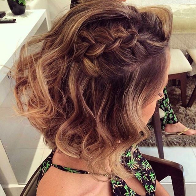 Trança lateral: um penteado democrático e encantador para qualquer ocasião 15 Foto: Reprodução / Flor De Caju