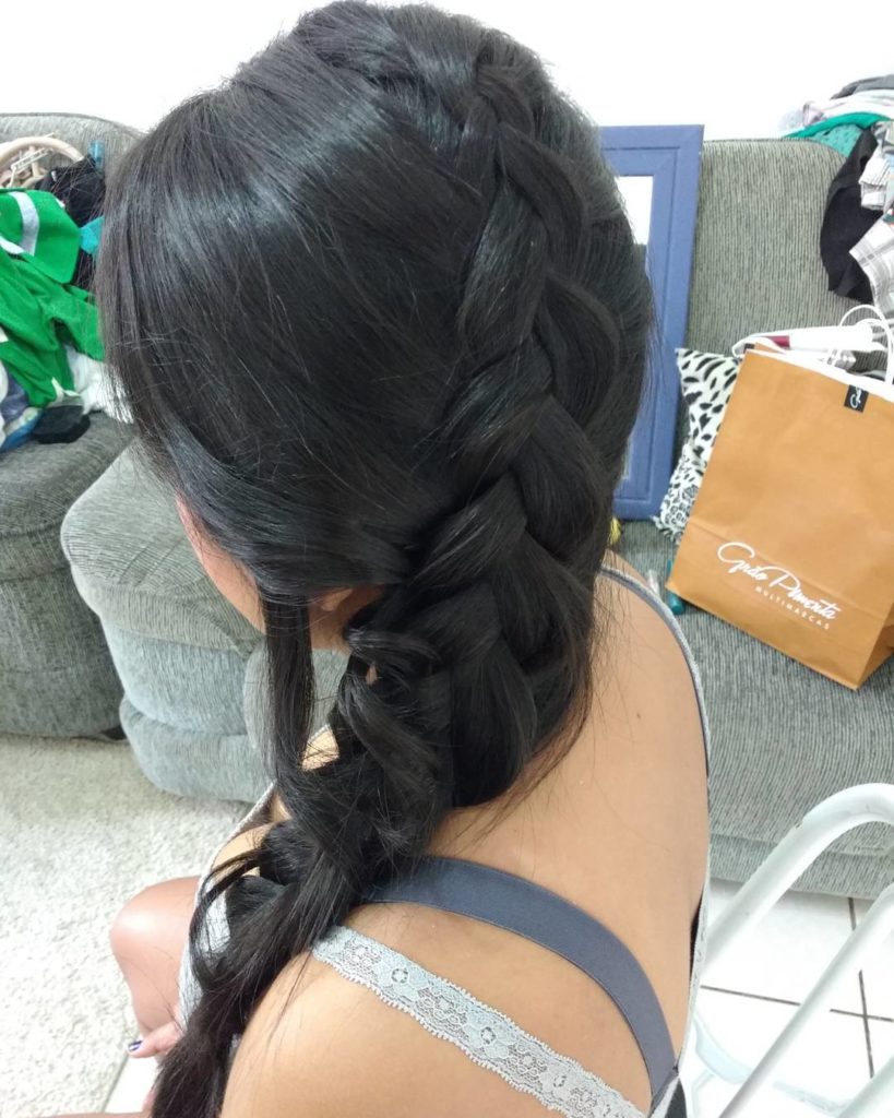 Trança lateral: um penteado democrático e encantador para qualquer ocasião 13 Foto: Reprodução / Matth Souza Hair