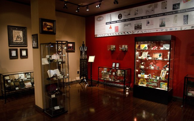 Museu em São Francisco%2C nos Estados Unidos%2C reúne vibradores criados entre 1800 e a década de 70 e tem visitas de graça