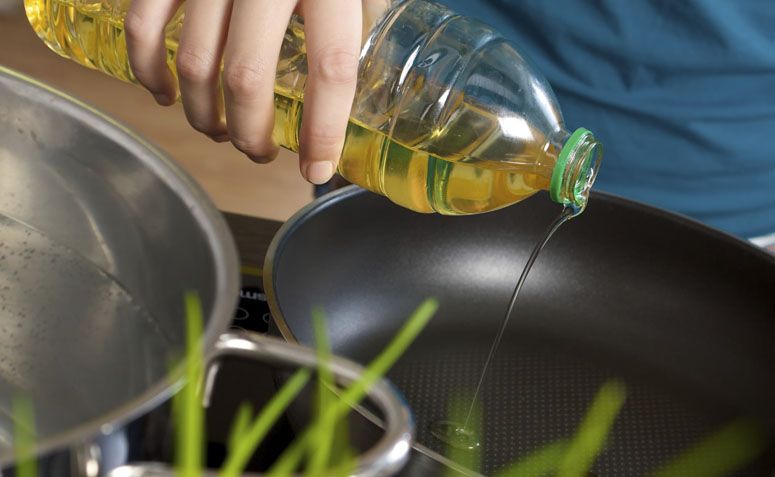 4 dicas para descobrir se o óleo está quente para fritar 4