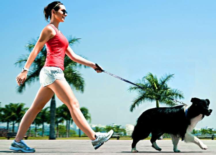 Caminhada é uma maneira de modelar o corpo sem precisar pegar pesado na musculação