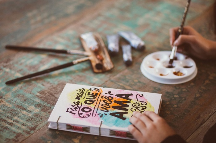 Concurso de beleza plus size, feira de design, culinária kids: cursos e eventos do fíndi e da semana na Capital 1 Gravurando