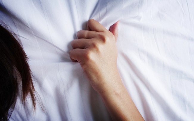 Ao contrário do que muita gente pensa, o líquido expelido durante o 'squirt' não é xixi nem a lubrificação natural da mulher