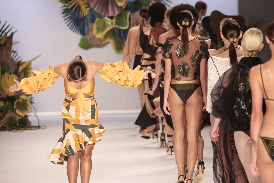 Água de Coco + Anitta dão o start no SPFW45! 11