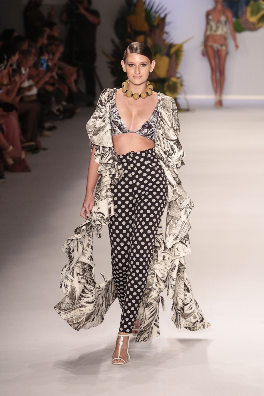 Água de Coco + Anitta dão o start no SPFW45! 5