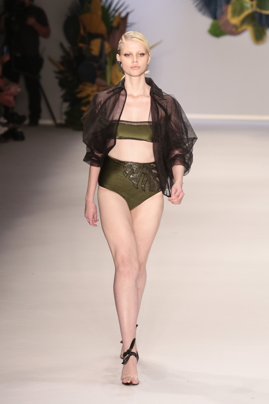 Água de Coco + Anitta dão o start no SPFW45! 8