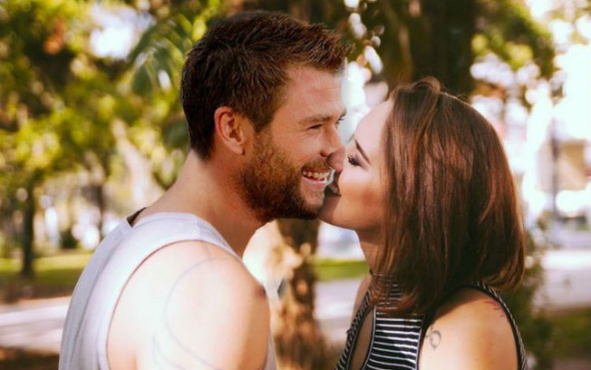 Além da montagem com Chris Hemsworth%2C Erika fez algumas com Chay Suede%2C mas não as publicou na internet
